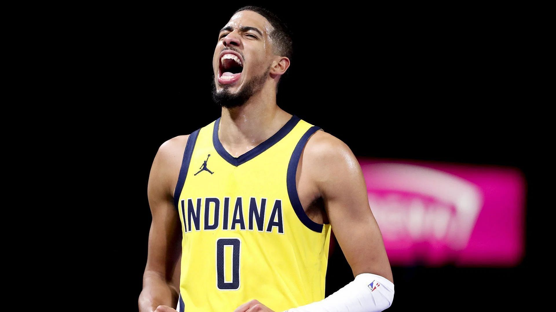 Тайриз халибертон. Tyrese Haliburton Indiana Pacers. NBA Cup.