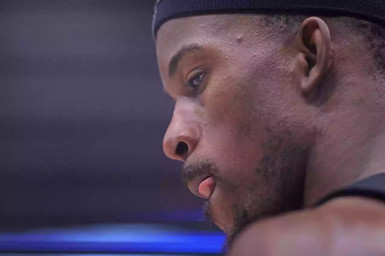 Сыграет ли Джимми Батлер сегодня вечером против Филадельфии 76ers?