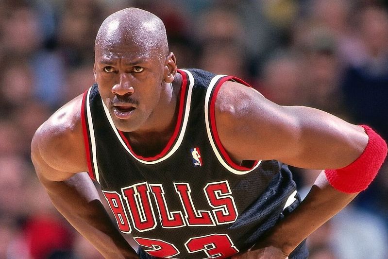 «Что бы произошло, если бы он не ушел из спорта», - аналитик НБА с интригующим взглядом на необычный карьерный шаг Майкла Джордана